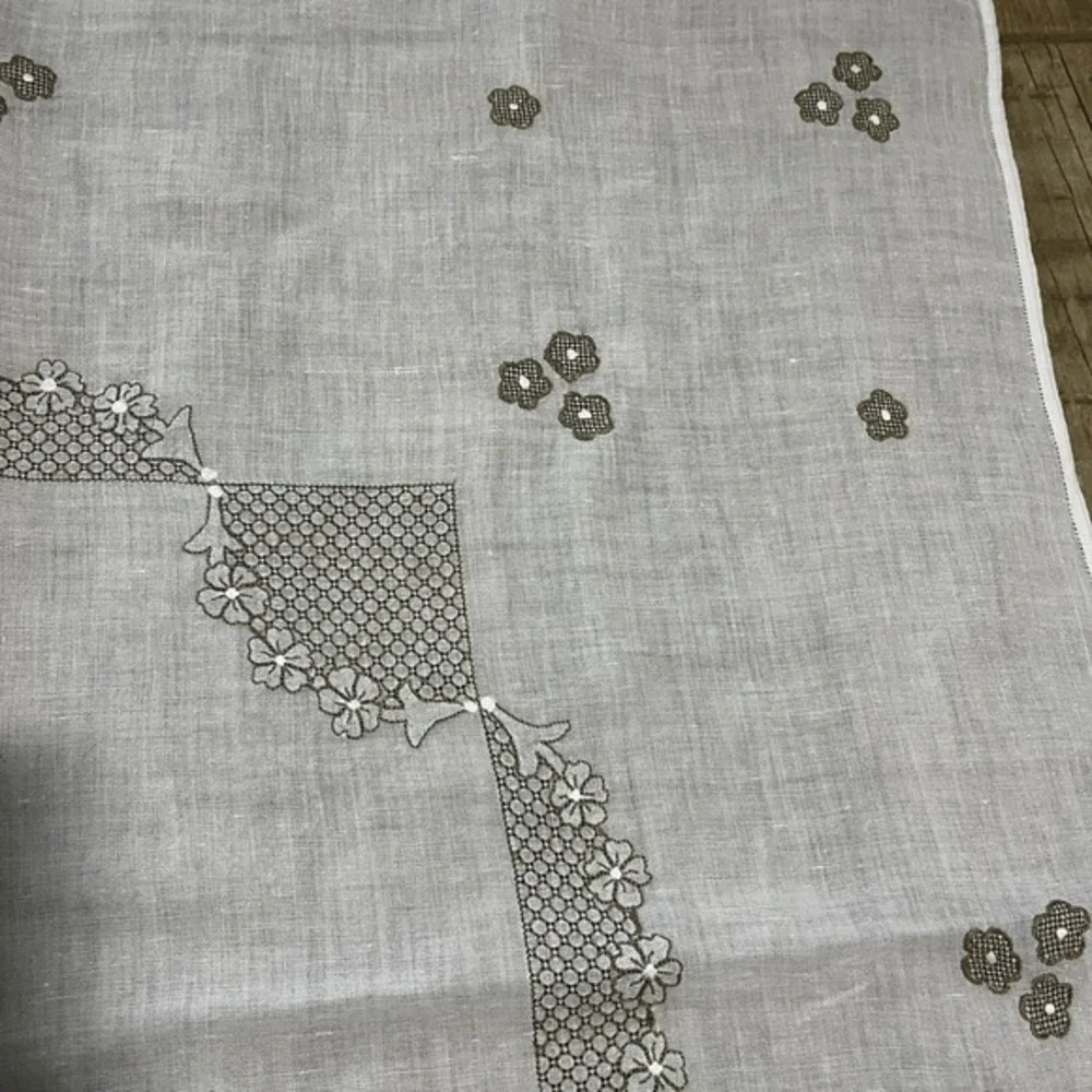 Vintage Cream Linen Tablecloth Topper 31